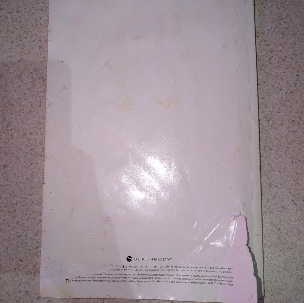 Beachbody Insanity Meal Plan Book & DVD Set - Picture 10 of 10